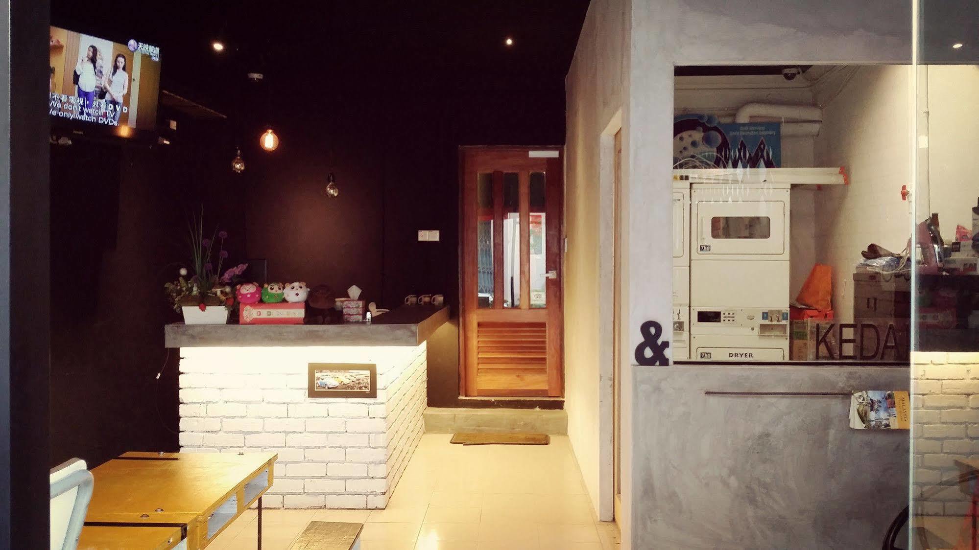 Monkey Motel Cafe Malacca Exterior foto